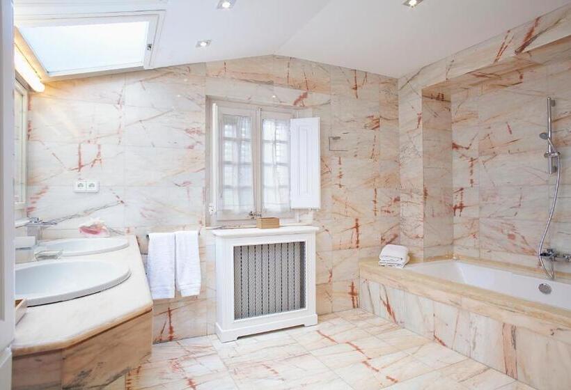 تختخواب و صبحانه Can Borrell