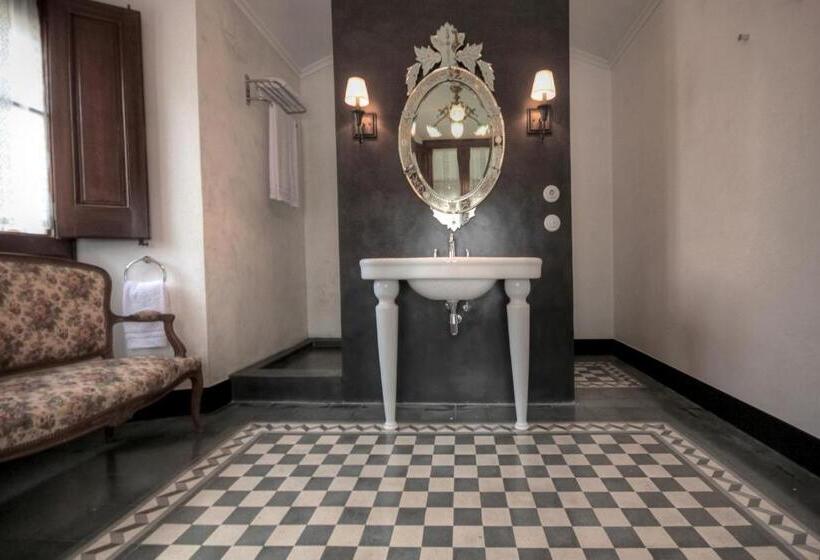 تختخواب و صبحانه Can Borrell