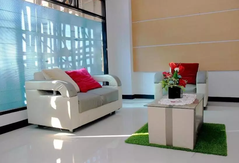 پانسیون Reddoorz Syariah At Hotel Grand Mentari