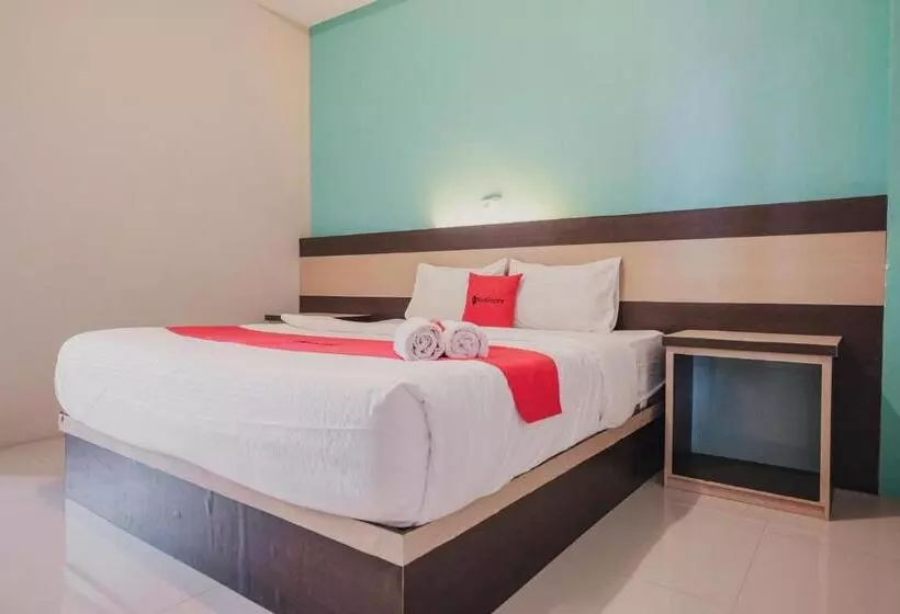 پانسیون Reddoorz Syariah At Hotel Grand Mentari