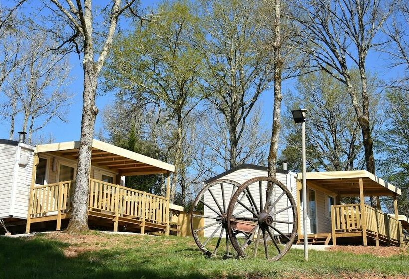 בית מלון כפרי Camping Et Village Vacances La Cheneraie