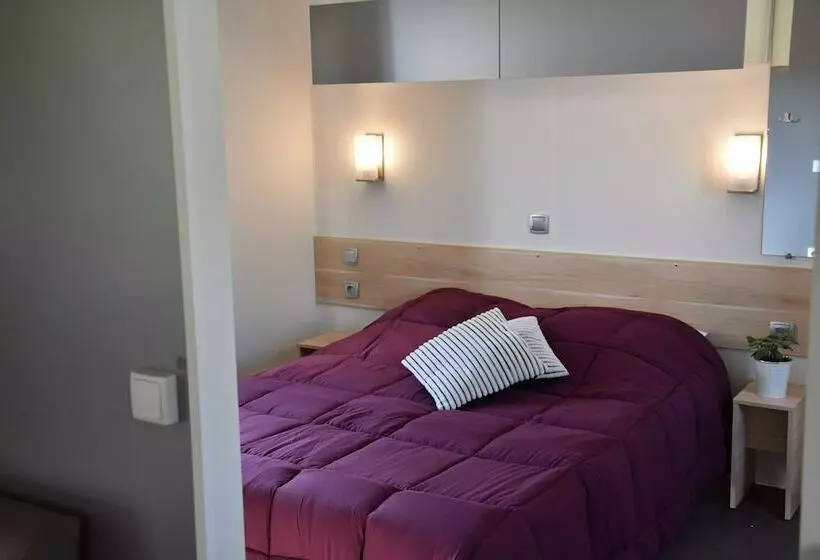 Hotelli Camping Et Village Vacances La Cheneraie