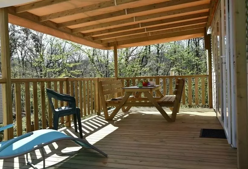 Hotelli Camping Et Village Vacances La Cheneraie