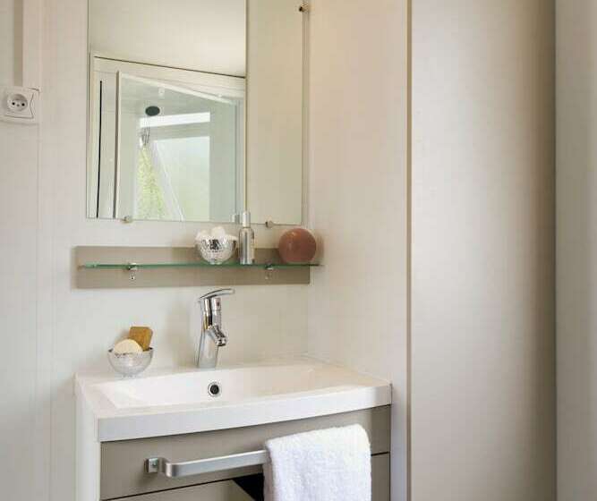 בית מלון כפרי Camping Et Village Vacances La Cheneraie