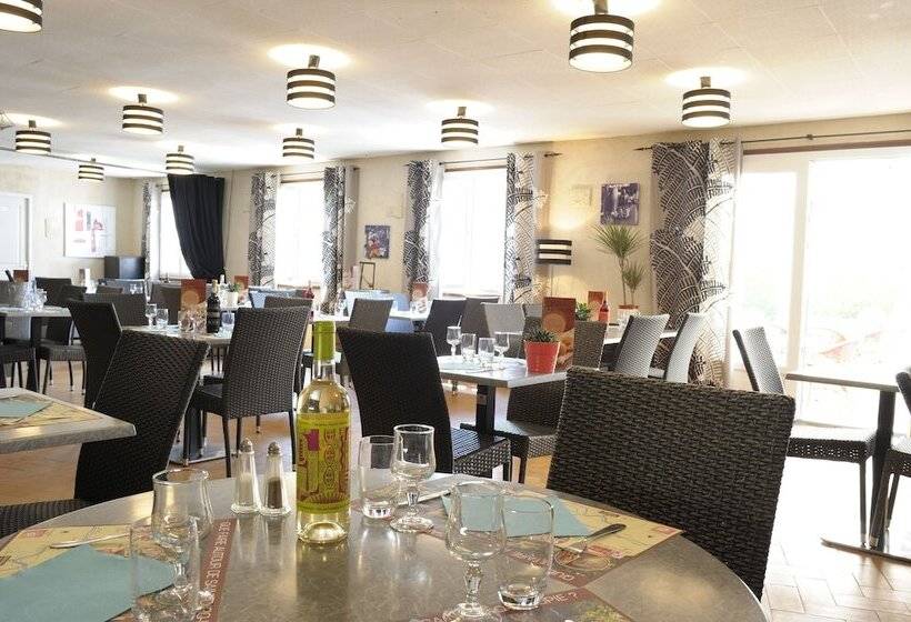 בית מלון כפרי Camping Et Village Vacances La Cheneraie