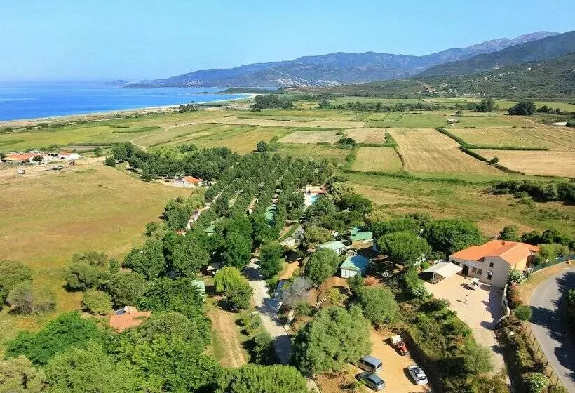 Hotelli Camping U Sommalu