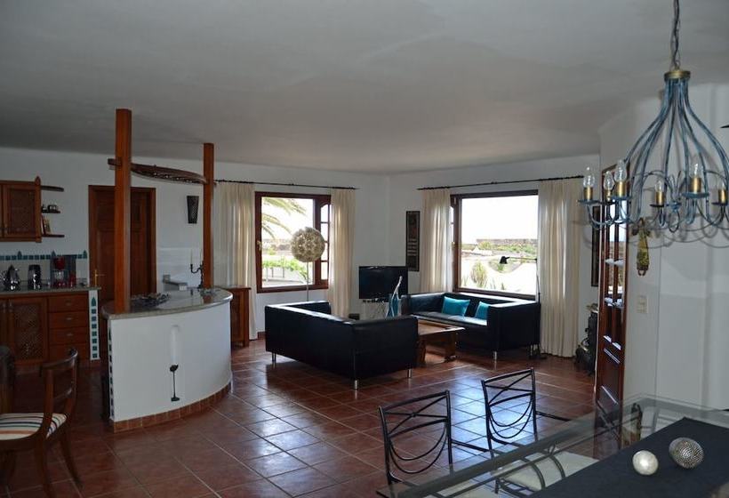 Casa Sueño En El Pueblo De Mala