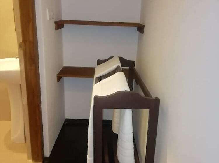 פנסיון Surf & Relax Inn Arugambay