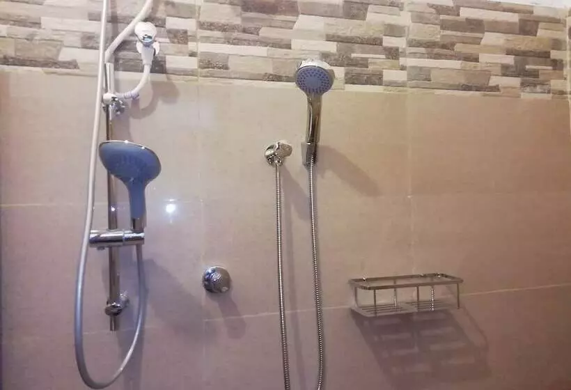 Majatalo Surf & Relax Inn Arugambay