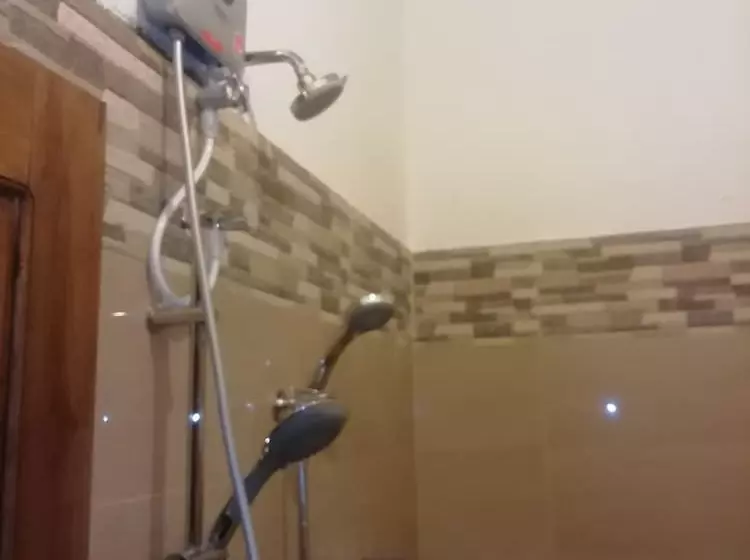 Majatalo Surf & Relax Inn Arugambay