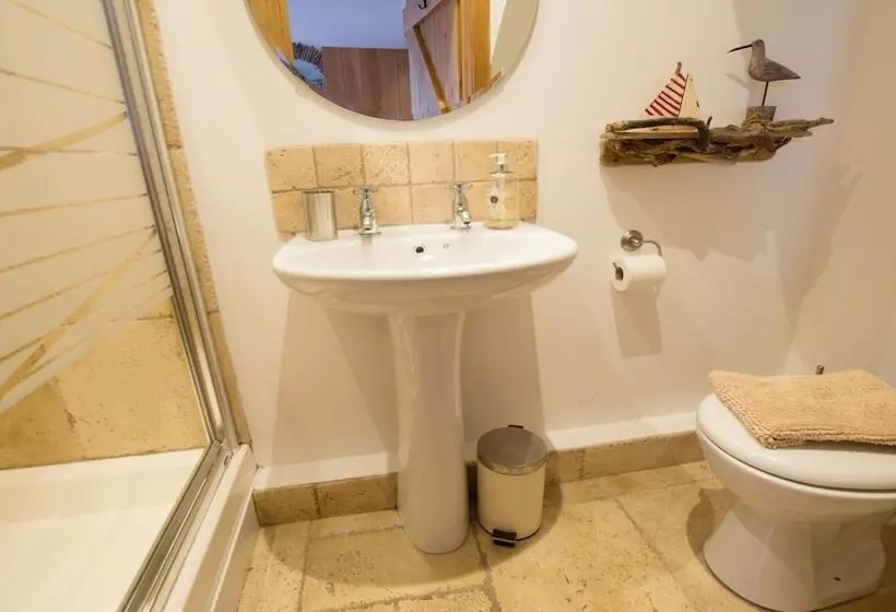 Stables Georgeham 2 Bedrooms Sleeps 6 Dogs Welcome