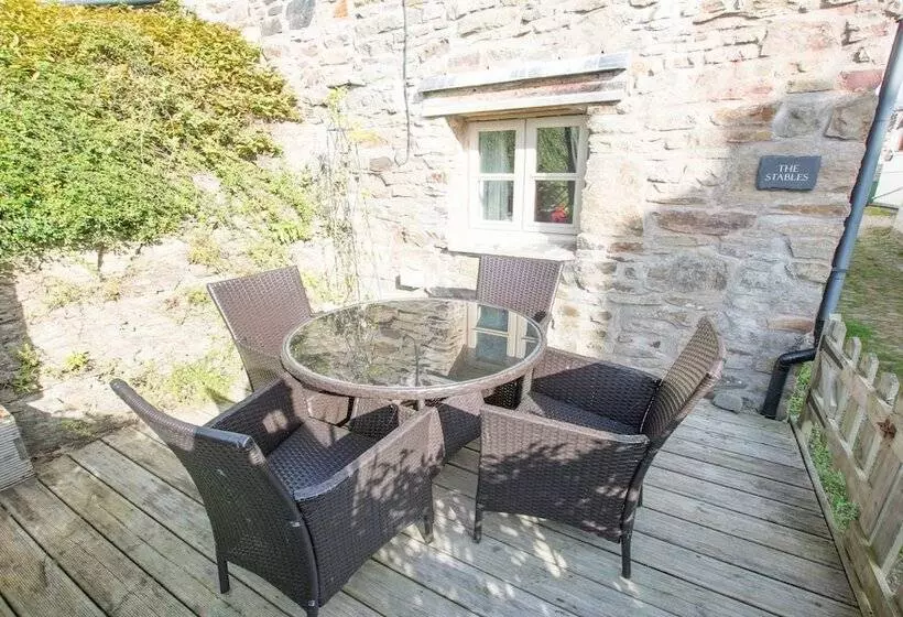 Stables Georgeham 2 Bedrooms Sleeps 6 Dogs Welcome