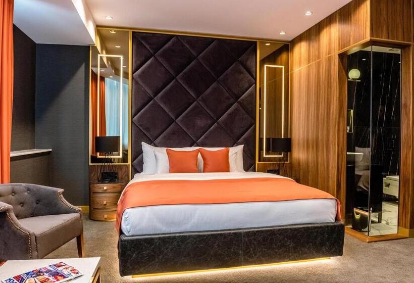 هتل Pupin Novi Sad