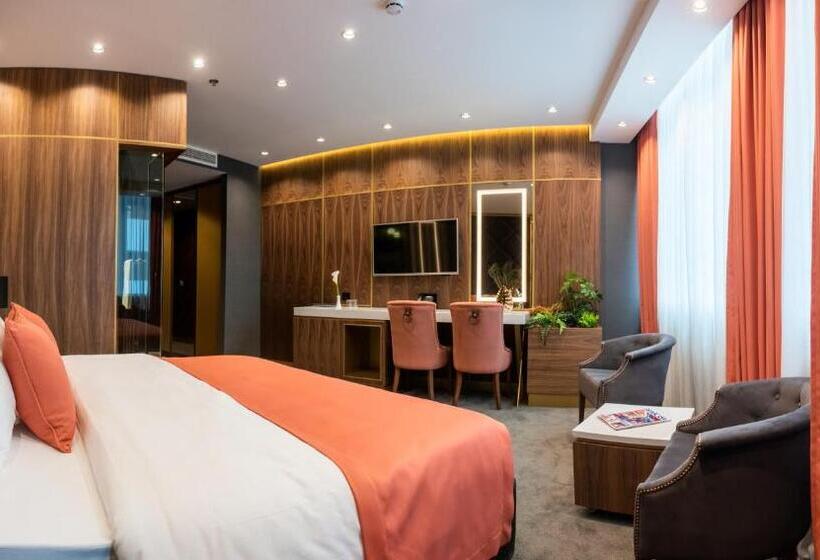 هتل Pupin Novi Sad