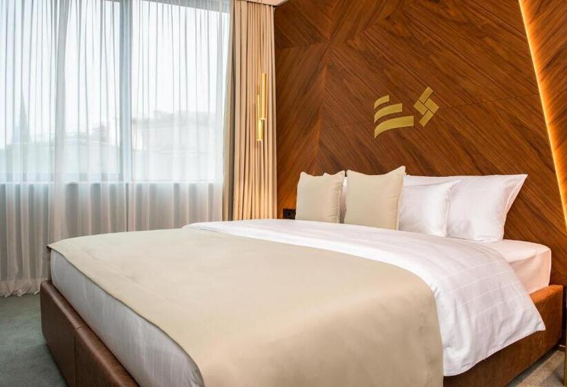 هتل Pupin Novi Sad