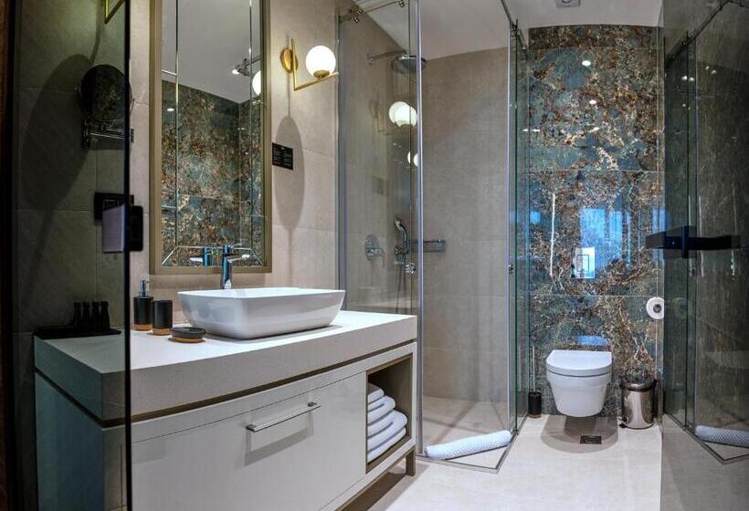 هتل Pupin Novi Sad