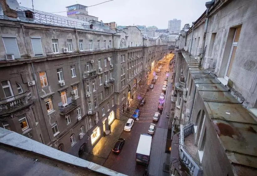 Khreshchatyk Apart Hotel Passage