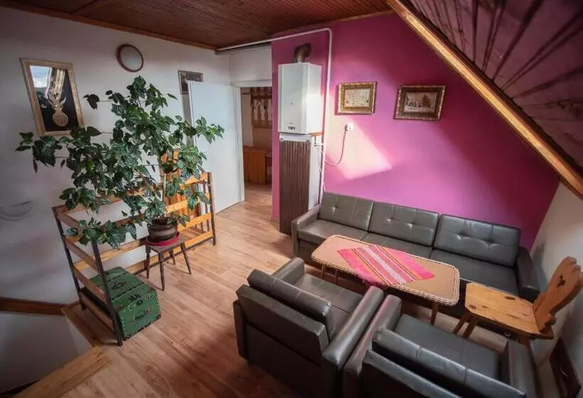 پانسیون Apartmány Tatry Euro Crv