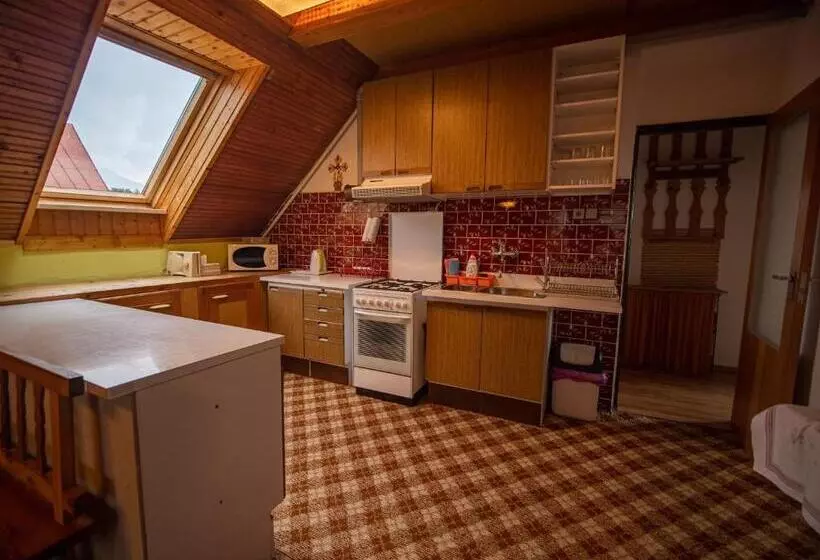 پانسیون Apartmány Tatry Euro Crv
