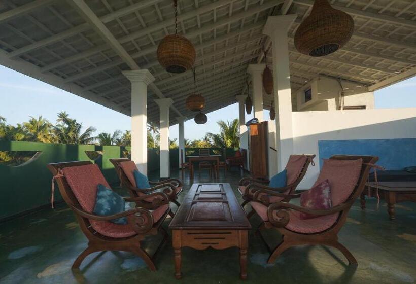 Bed & Breakfast Casa Tharin Madiha