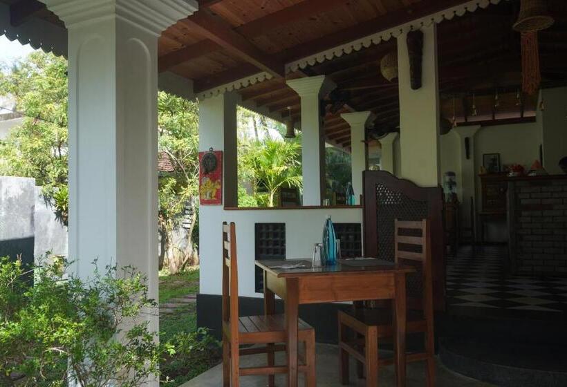 Bed & Breakfast Casa Tharin Madiha