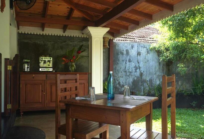 Bed & Breakfast Casa Tharin Madiha