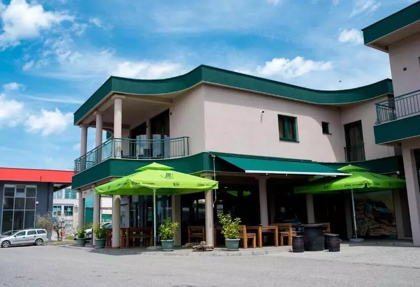 پانسیون Ipn Apartments