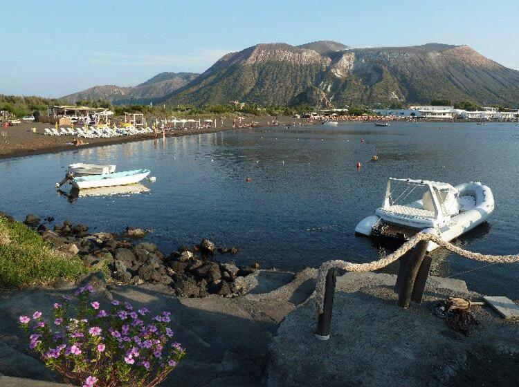 Majatalo Vulcano Beach