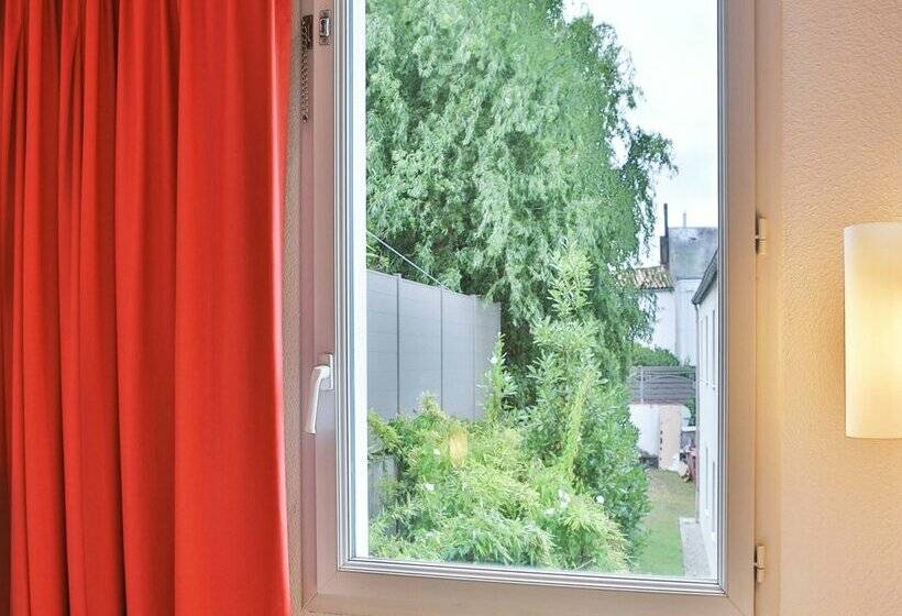 B&B HOTEL Les Sables-d'Olonne Centre Gare