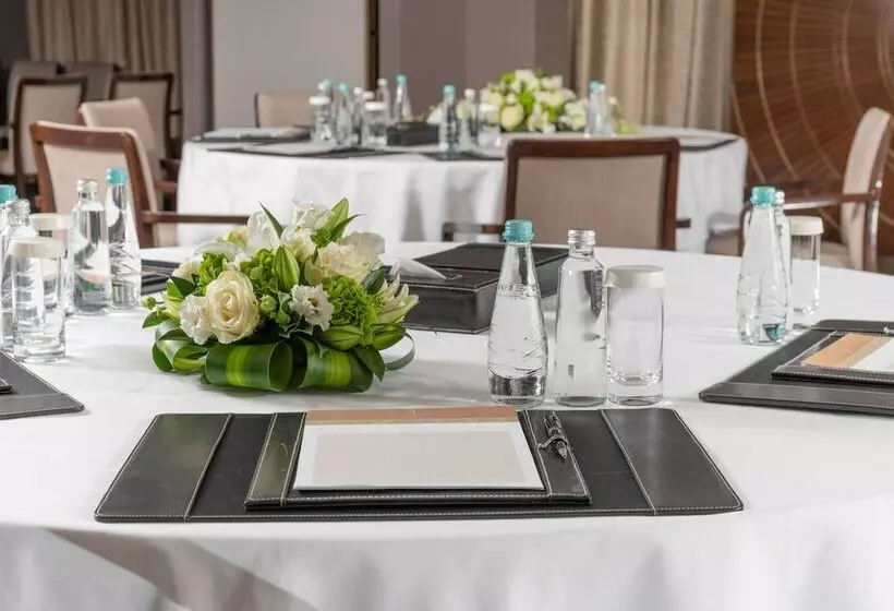 Отель Mandarin Oriental Al Faisaliah, Riyadh