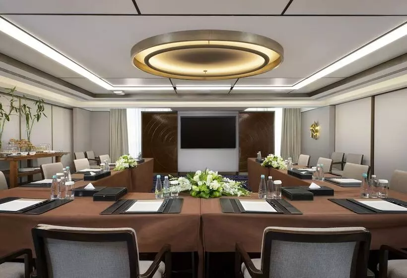 Отель Mandarin Oriental Al Faisaliah, Riyadh