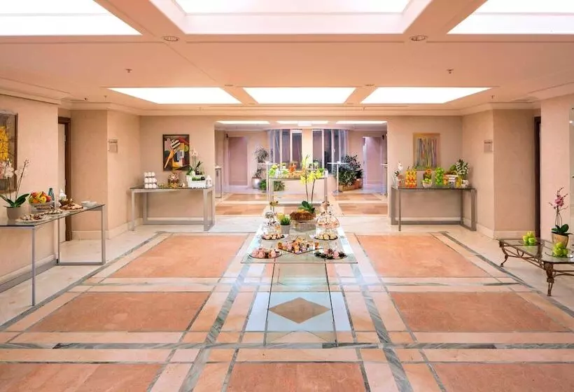 Hotelli Courtyard By Marriott Rome Central Park