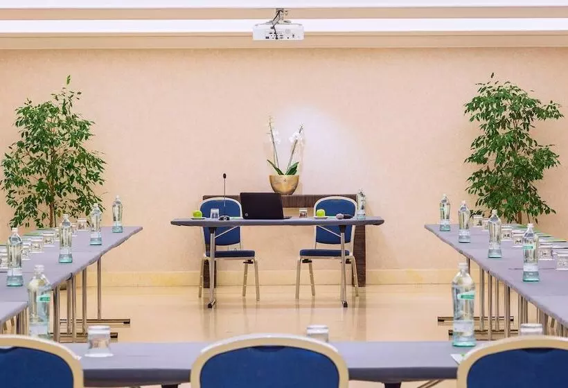 Hotelli Courtyard By Marriott Rome Central Park