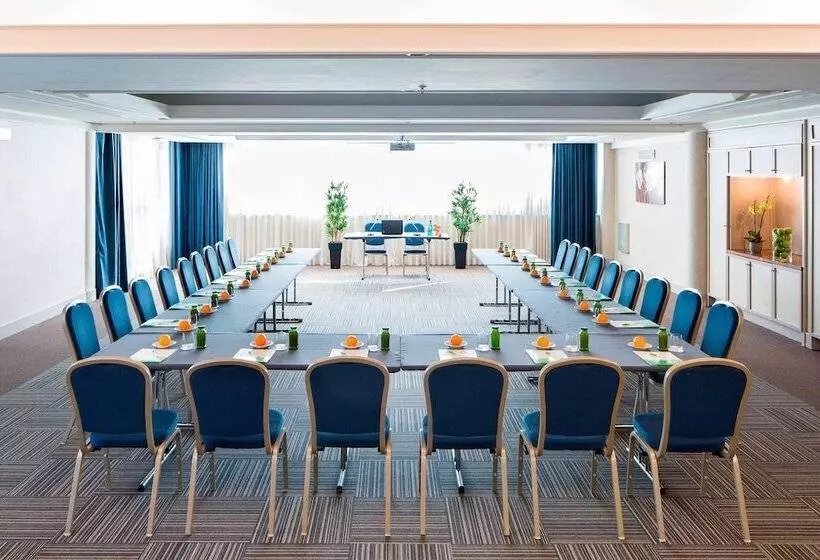 Hotelli Courtyard By Marriott Rome Central Park