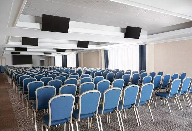 Hotelli Courtyard By Marriott Rome Central Park