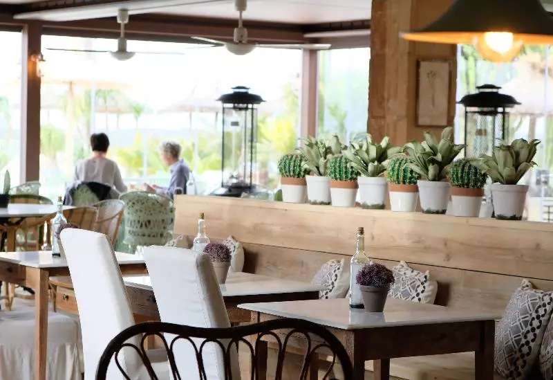 Finca Hotel Rural Es Turó