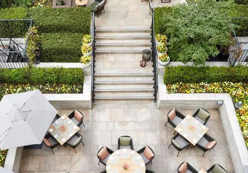 Four Seasons Hotel London At Park Lane