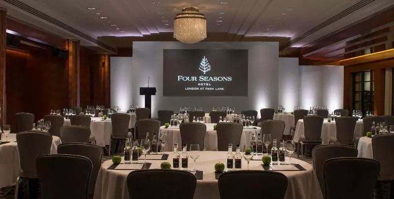 Four Seasons Hotel London At Park Lane