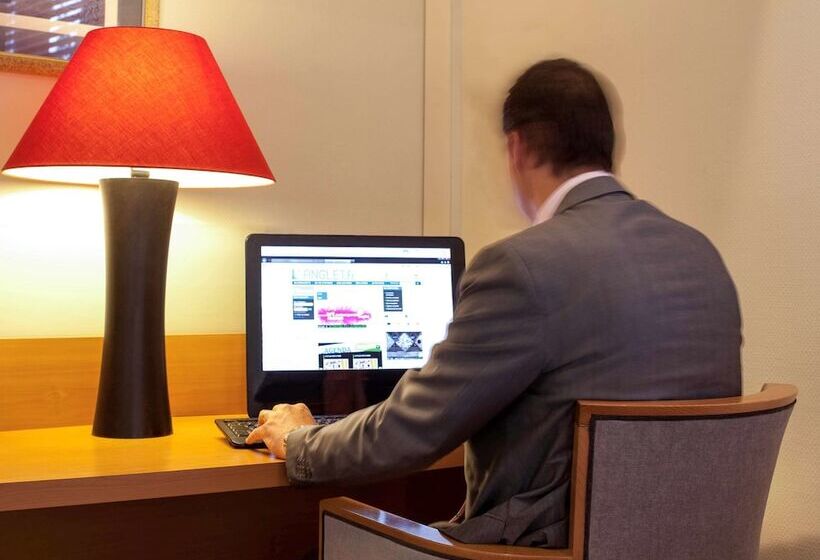 هتل Ibis Biarritzanglet Aéroport