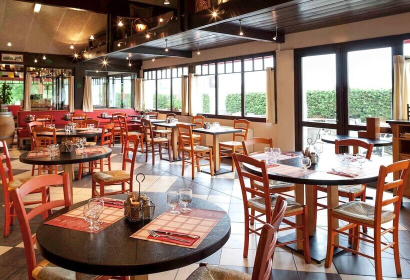 هتل Ibis Biarritzanglet Aéroport