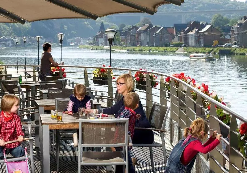 בית מלון כפרי Ibis Dinant Centre