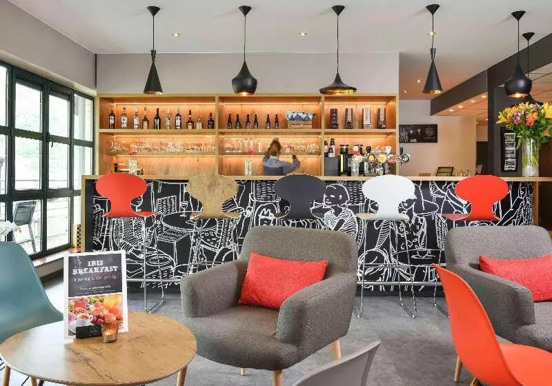 בית מלון כפרי Ibis Dinant Centre