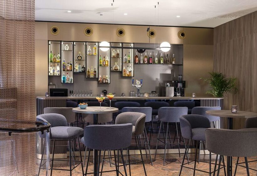 هتل NH Geneva Airport