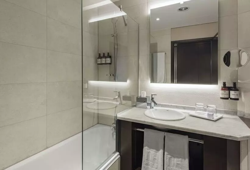 هتل NH Geneva Airport