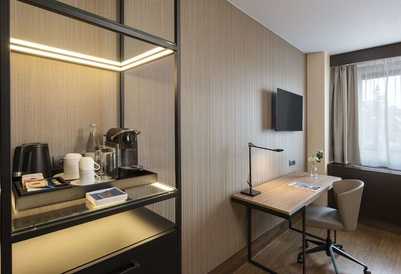 هتل NH Geneva Airport