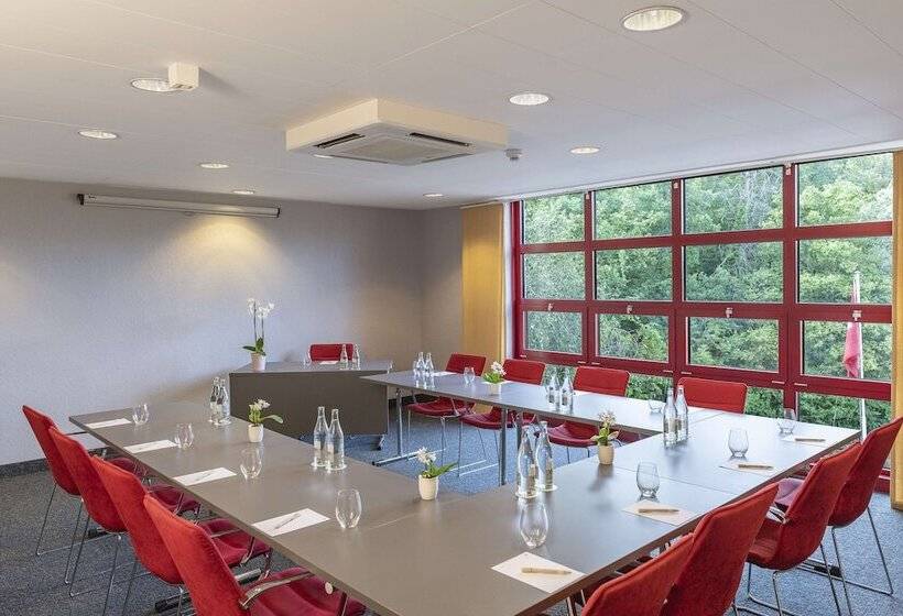 هتل NH Geneva Airport