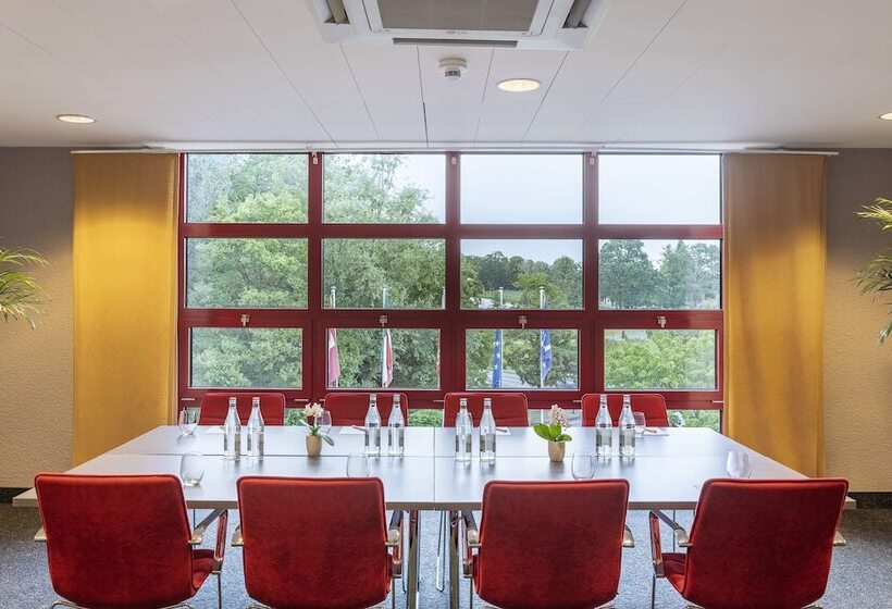 هتل NH Geneva Airport