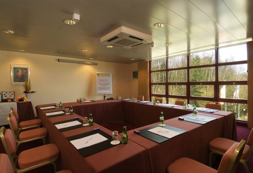 هتل NH Geneva Airport