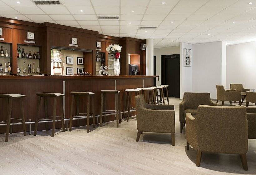 هتل NH Geneva Airport