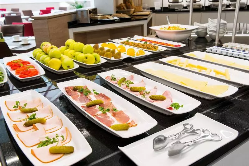 هتل NH Geneva Airport